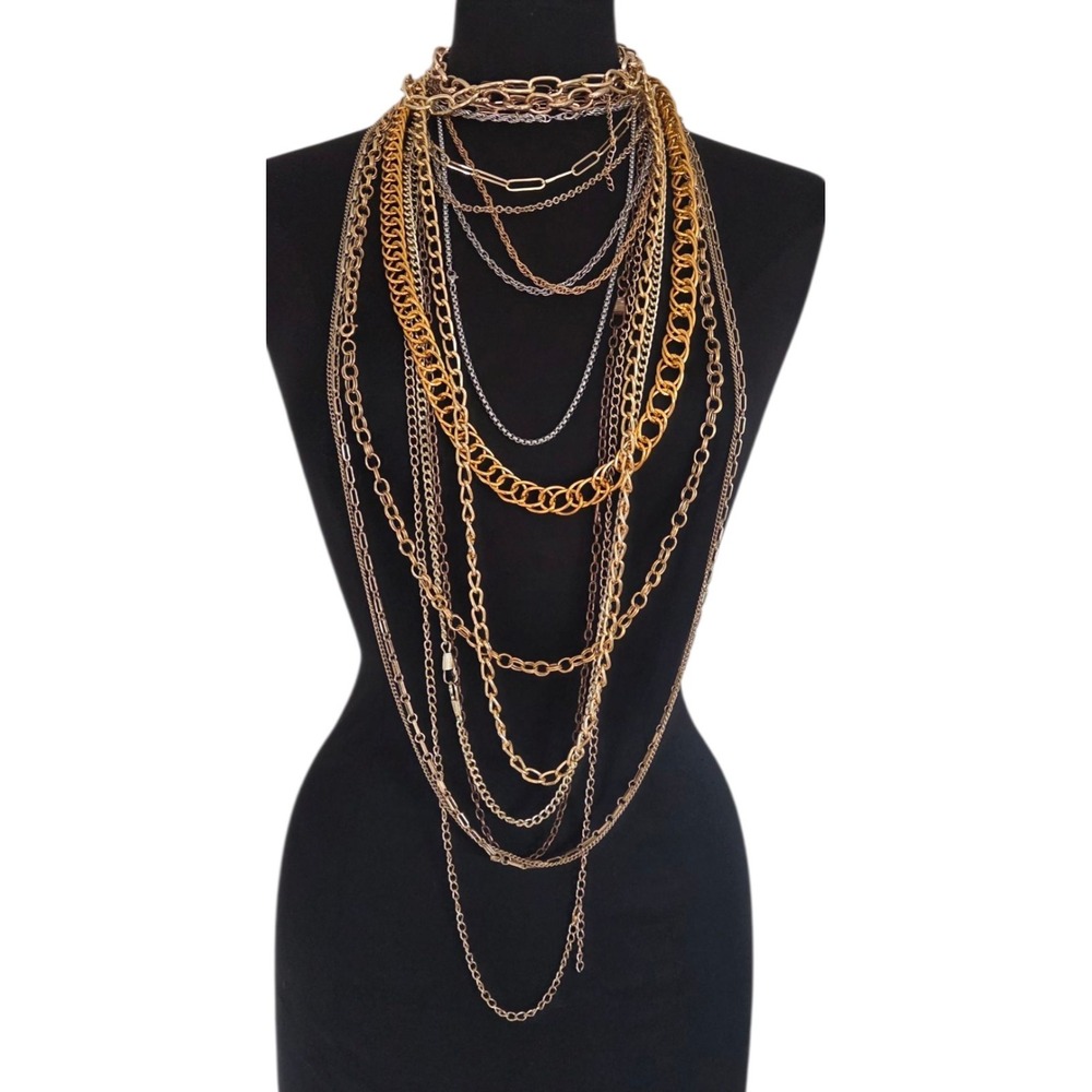 Lot of 32 Metal Fashion Chain‎ Necklaces Various Sizes Silver Gold Tone Layering
